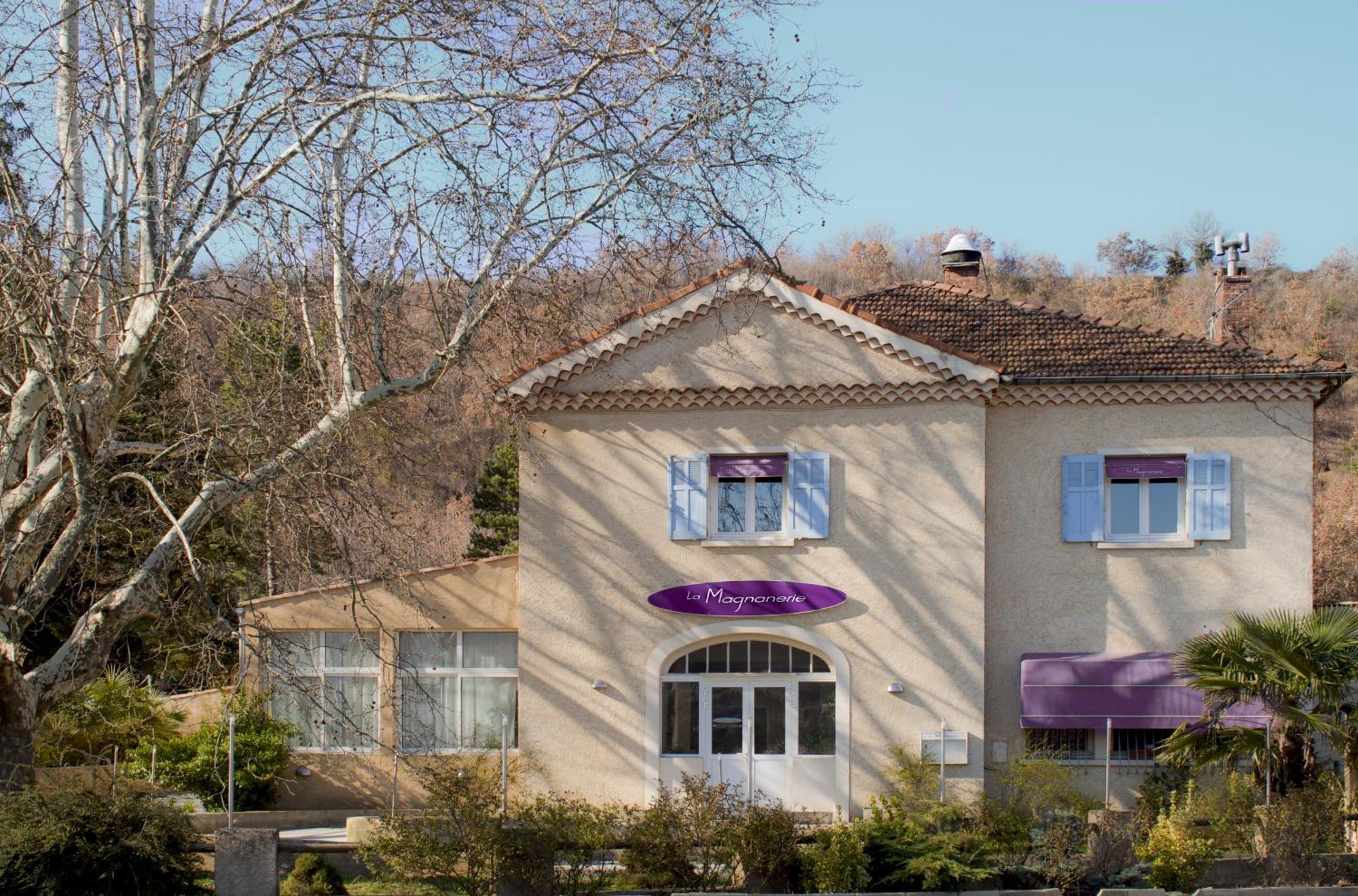 Logis Hotel La Magnanerie - Cote Bistro Aubignosc ภายนอก รูปภาพ