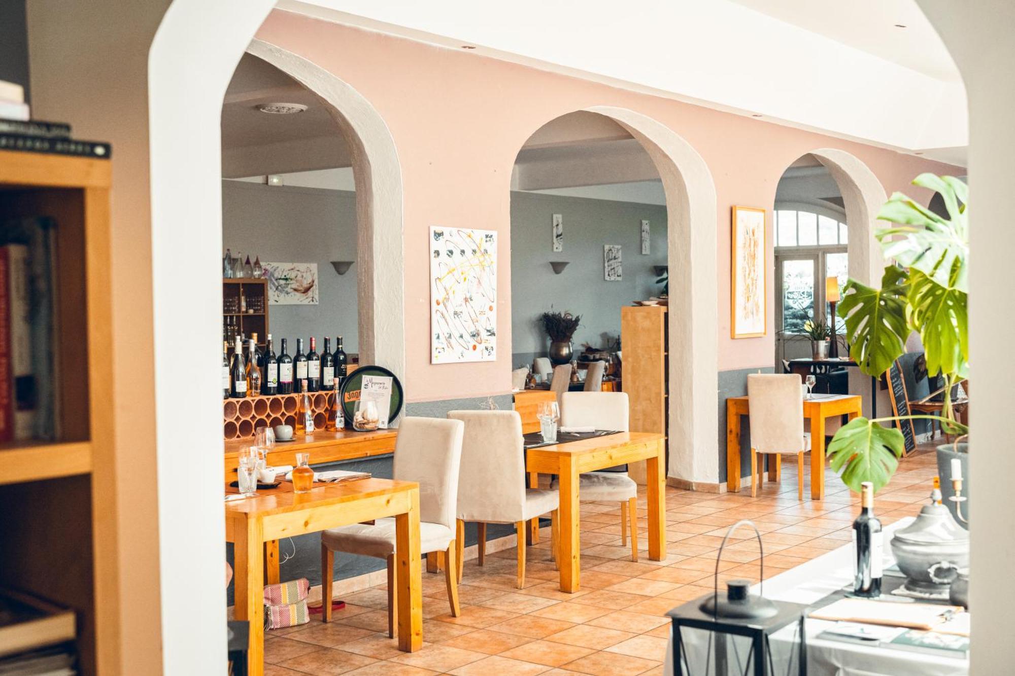 Logis Hotel La Magnanerie - Cote Bistro Aubignosc ภายนอก รูปภาพ